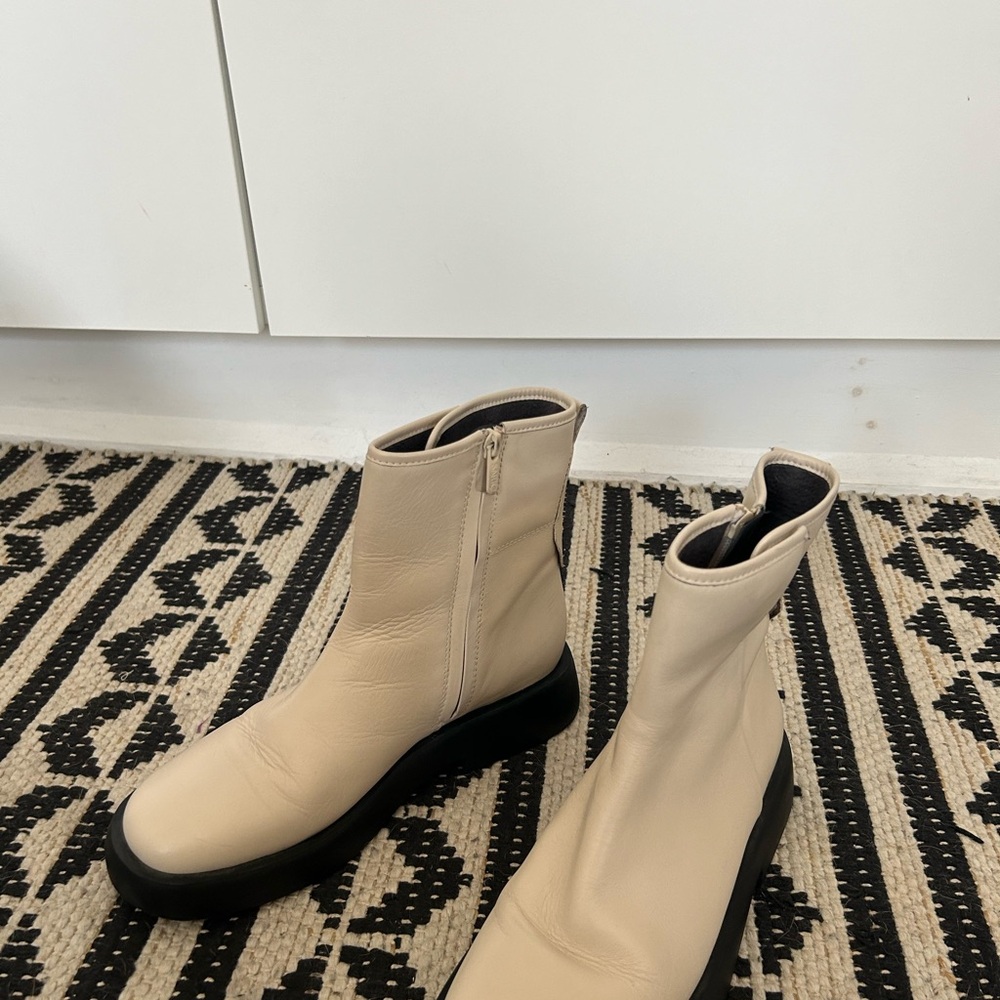 Franco Sarto off white motorcycle ankle boots - Picture 3 of 8